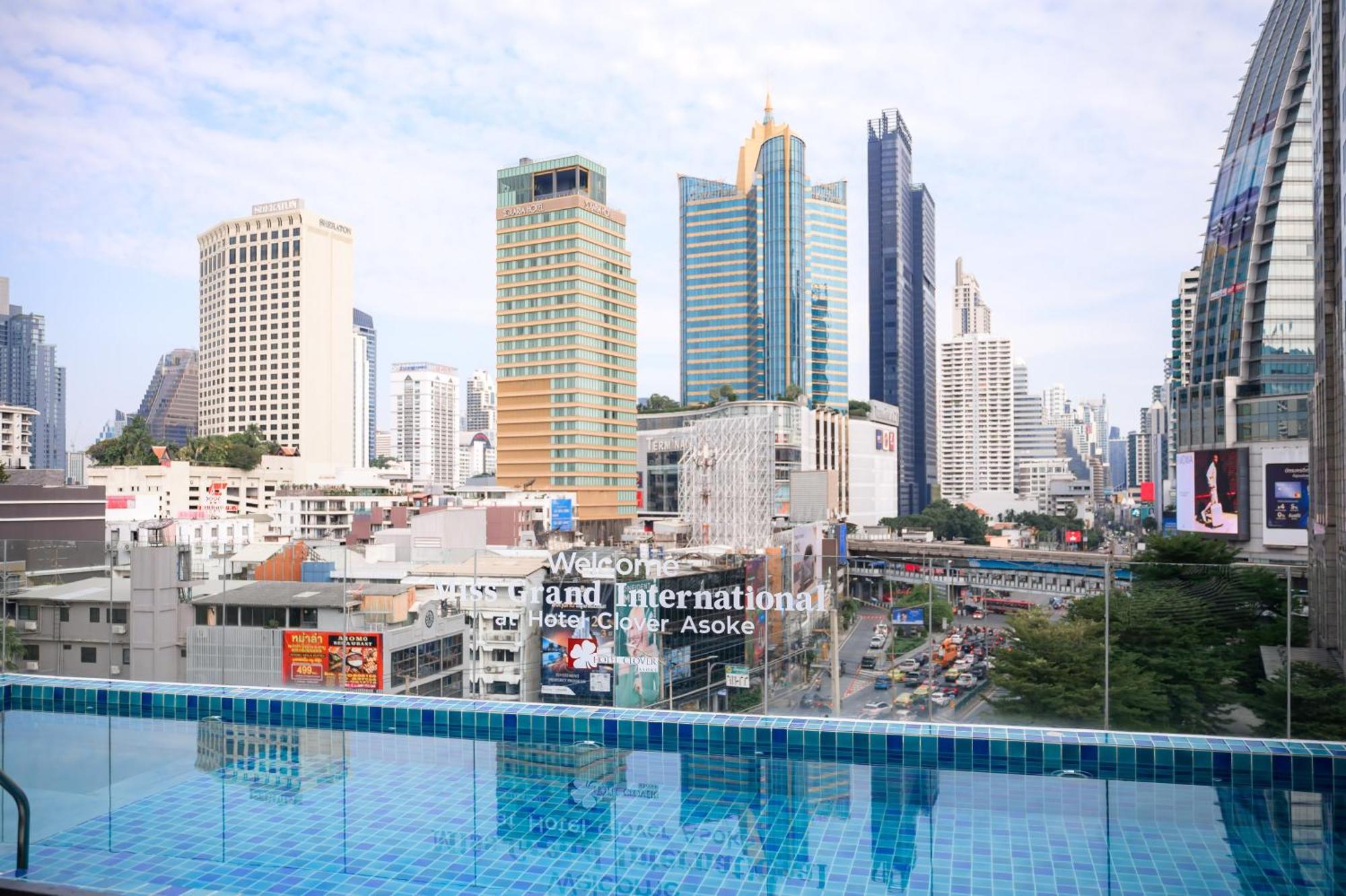 Hotel Clover Asoke - Sha Extra Plus Bangkok Exterior photo